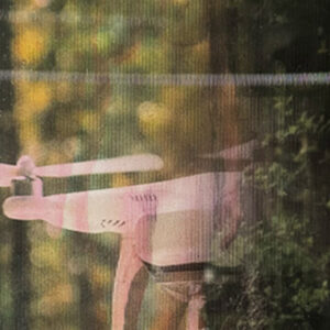 CHICA DRONE LENTICULAR